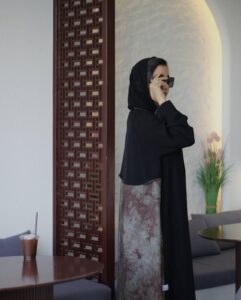 عباية كريب اسود